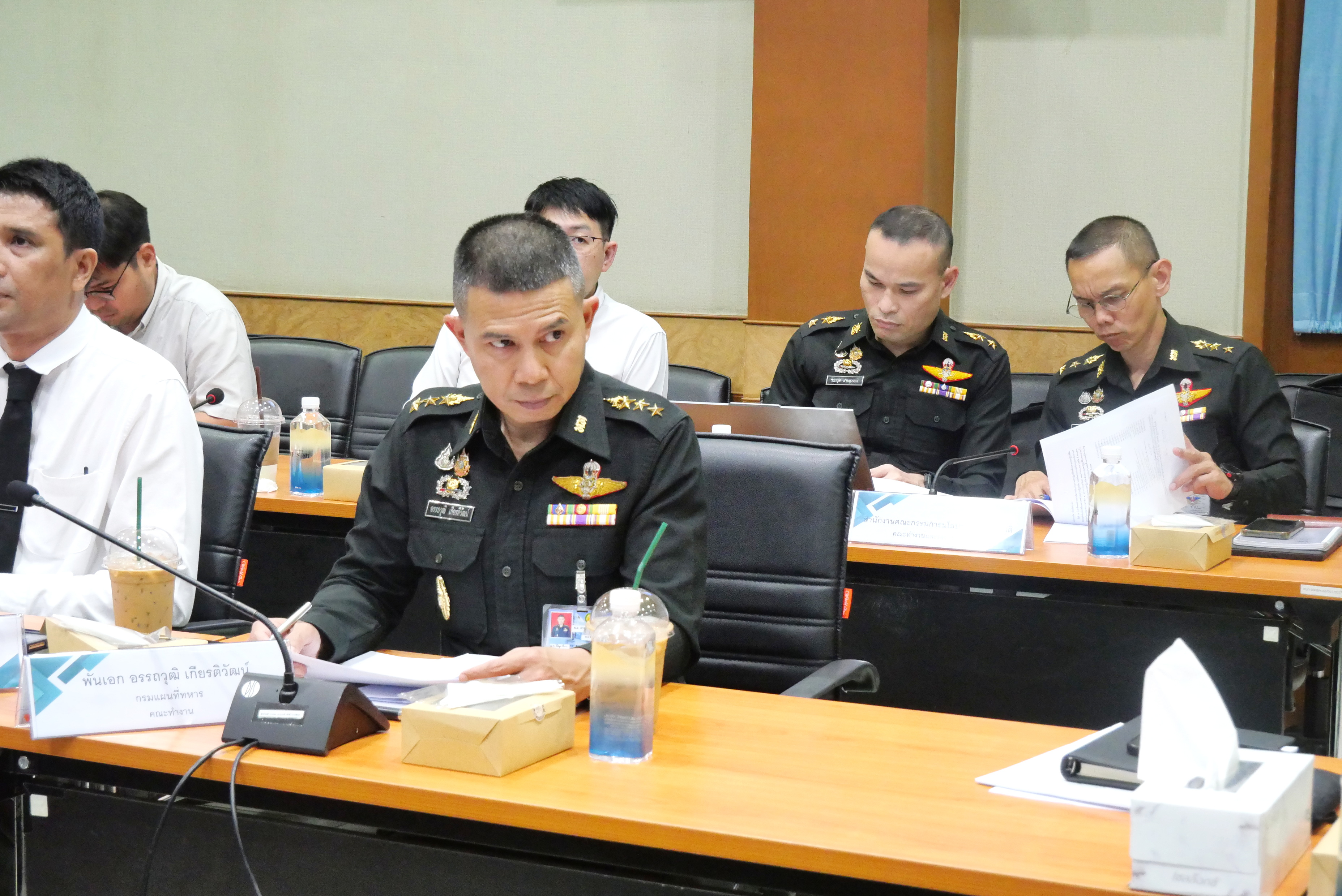 title - ส.ป.ก.ร่วมประชุมคณะทำงานเร่งรัดการปรับปรุงแนวเขตปฏิรูปที่ดินที่ประกาศเขตปฏิรูปที่ดินครอบคลุมทั้งอำเภอให้คงเหลือเฉพาะเขตดำเนินการปฏิรูปที่ดิน โดยใช้ผลจากการปรับปรุงแผนที่แนวเขตที่ดินของรัฐแบบบูรณาการ มาตราส่วน 1 : 4000 (One Map) 122 อำเภอ 21 จังหวัด 